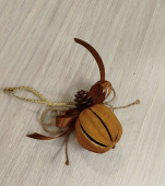 Композия новогодняя "Шар,сухофрут,апельсин"