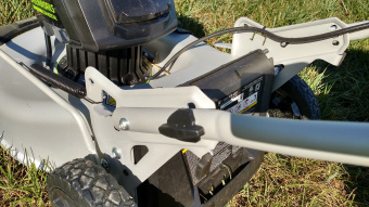 GreenWorks GD82LM53 3