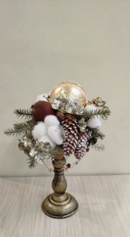 Композиция  "Новогодняя на подсвечнике"