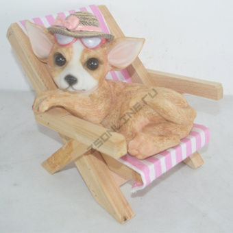 сабака в кресле